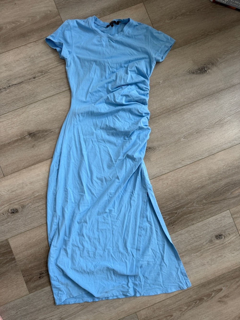 Women’s Sky Blue Short Sleeve Side-Ruched Midi Dress